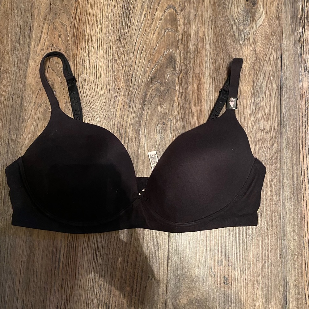 Victoria Secret Body By Victoria Lightly Lined Bra 38D